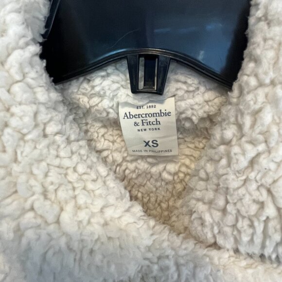 Womens Abercrombie and Fitch Sharp Looking Fleece-lined Jacket Size XS - Picture 4 of 11